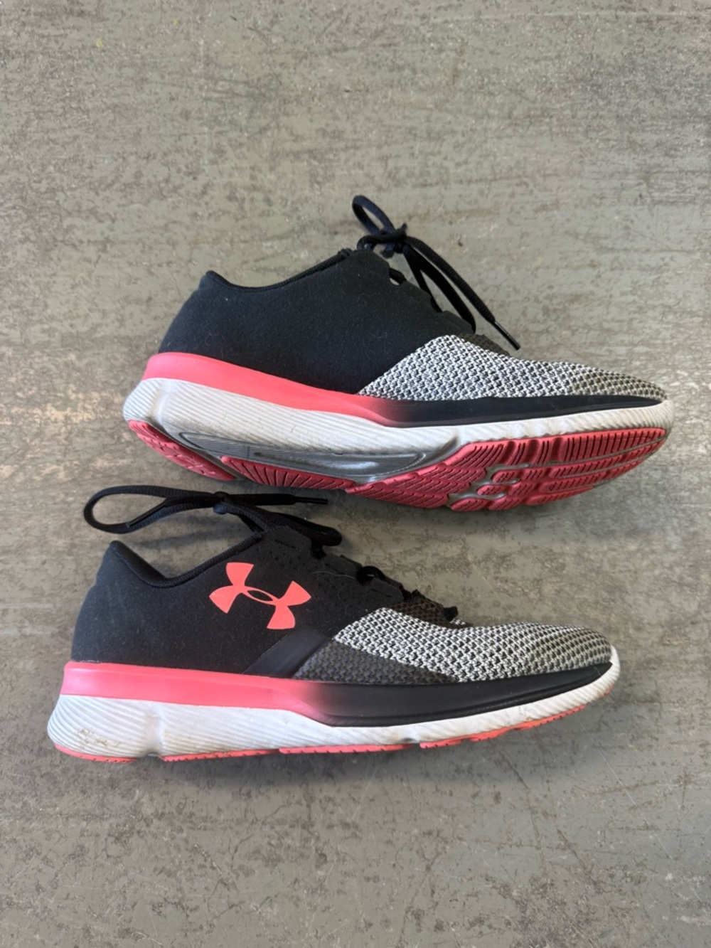 Under Armour Girls' Grade School Tempo TCK running shoes